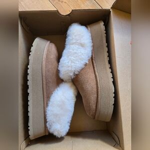 UGG Tazzelle Sheepskin Slippers